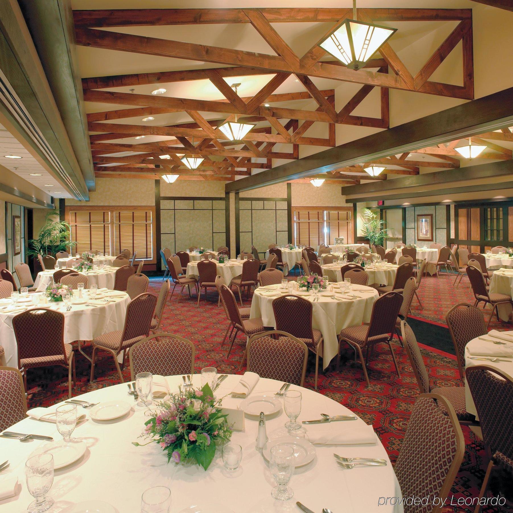 The Craftsman Inn & Suites Fayetteville Restaurang bild